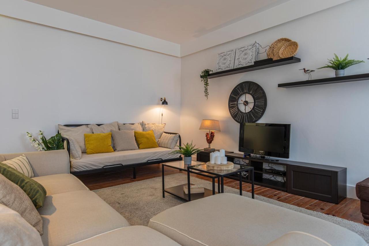 32 -Lovely 2 Bedroom Apt In Principe Real Лиссабон Экстерьер фото