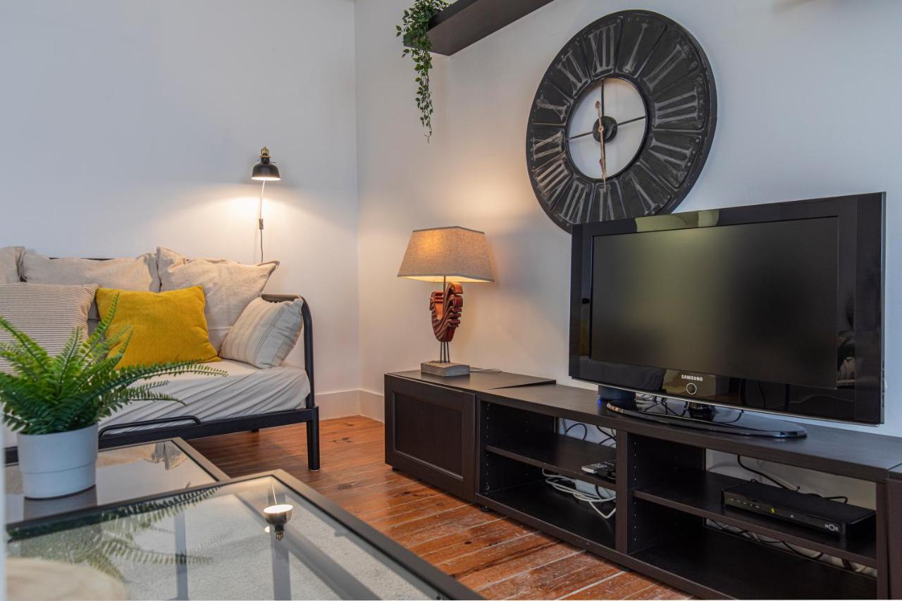 32 -Lovely 2 Bedroom Apt In Principe Real Лиссабон Экстерьер фото