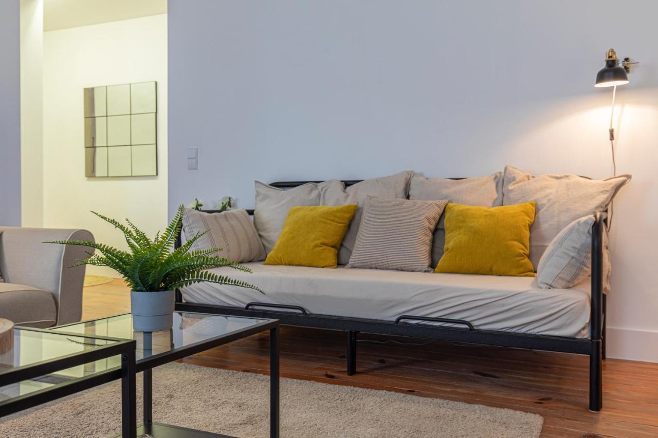 32 -Lovely 2 Bedroom Apt In Principe Real Лиссабон Экстерьер фото